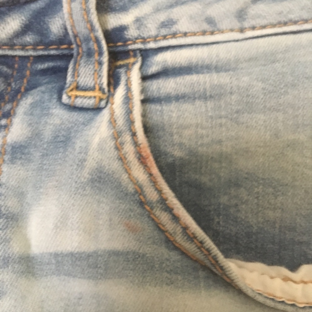 American Eagle High Rise Rae Hem Short - Picture 3 of 3